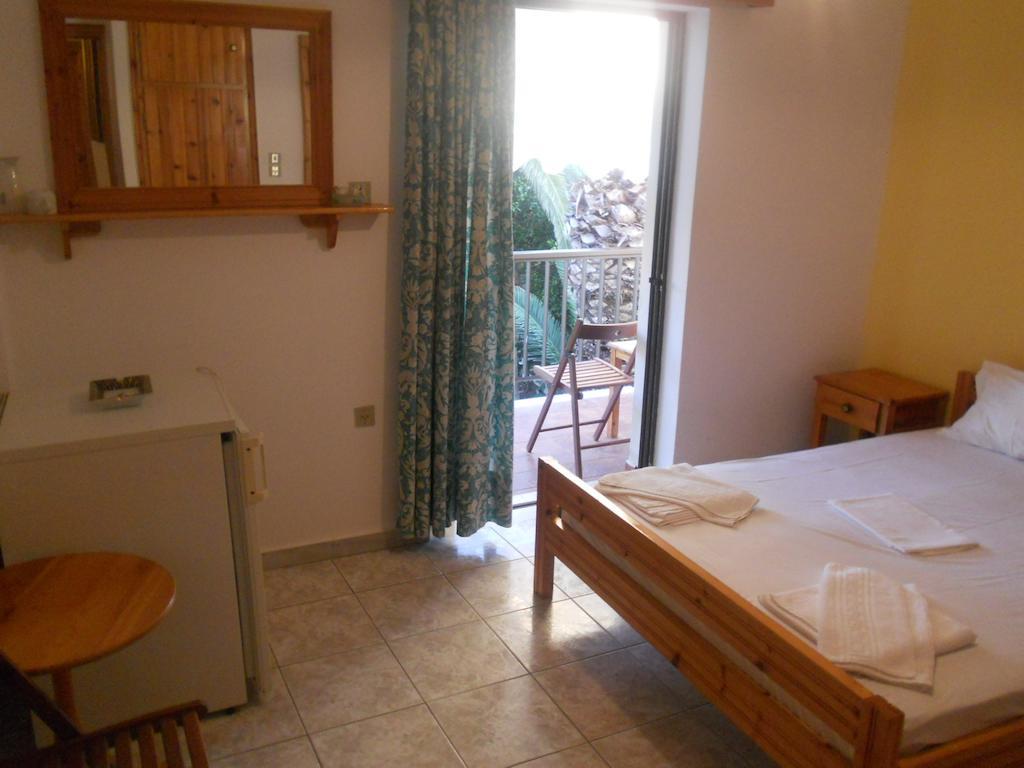 Assimakis Hotel Φοινικούντα Δωμάτιο φωτογραφία