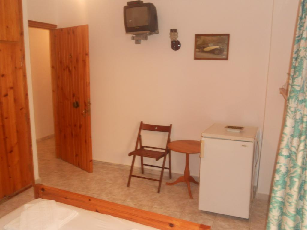 Assimakis Hotel Φοινικούντα Δωμάτιο φωτογραφία